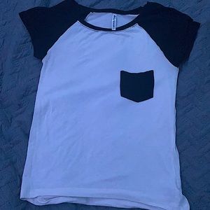 Brand is Splash, Small, Black and white T-Shirt